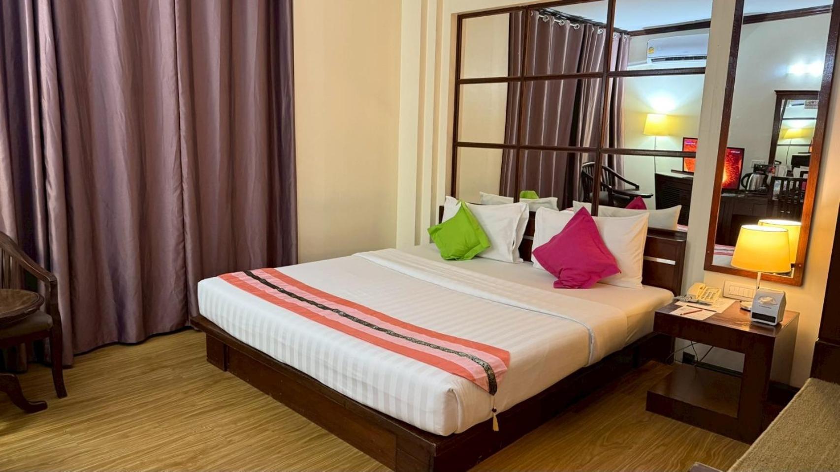 Grand Business Inn Bangkok Exterior foto